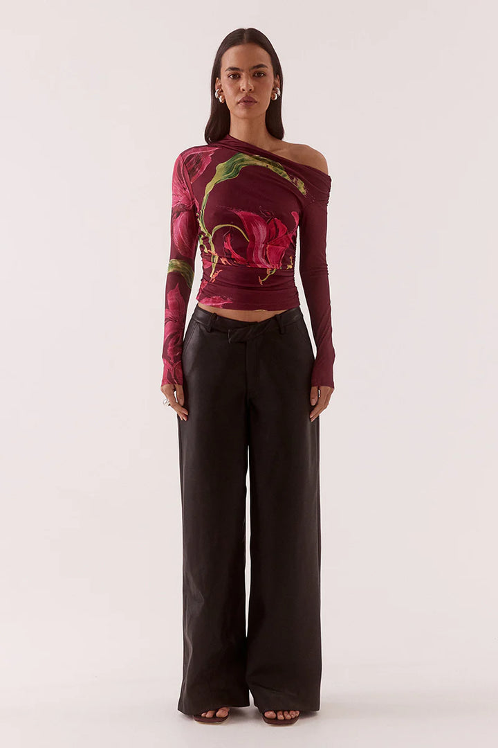 SOVERE Womens Azalea Long Sleeve Top in Vino