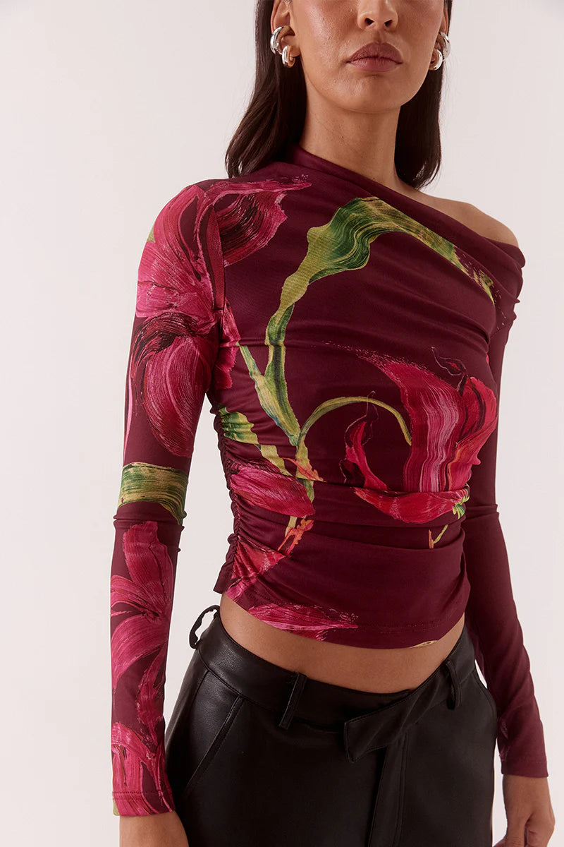 SOVERE Womens Azalea Long Sleeve Top in Vino