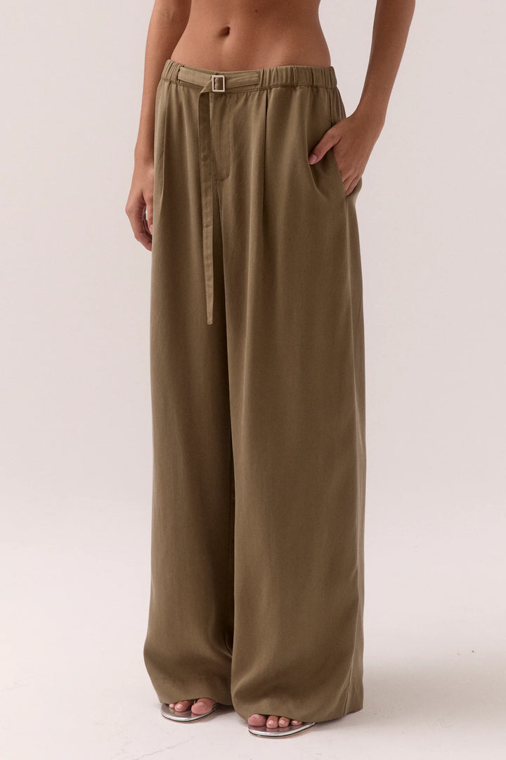SOVERE Womens Espy Pants in Olive
