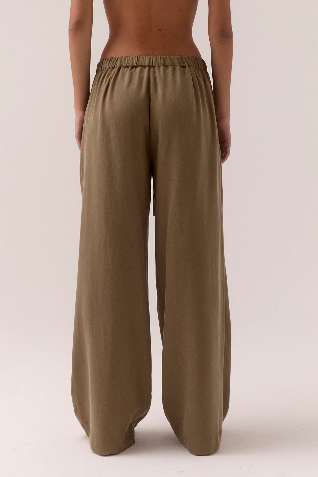 SOVERE Womens Espy Pants in Olive