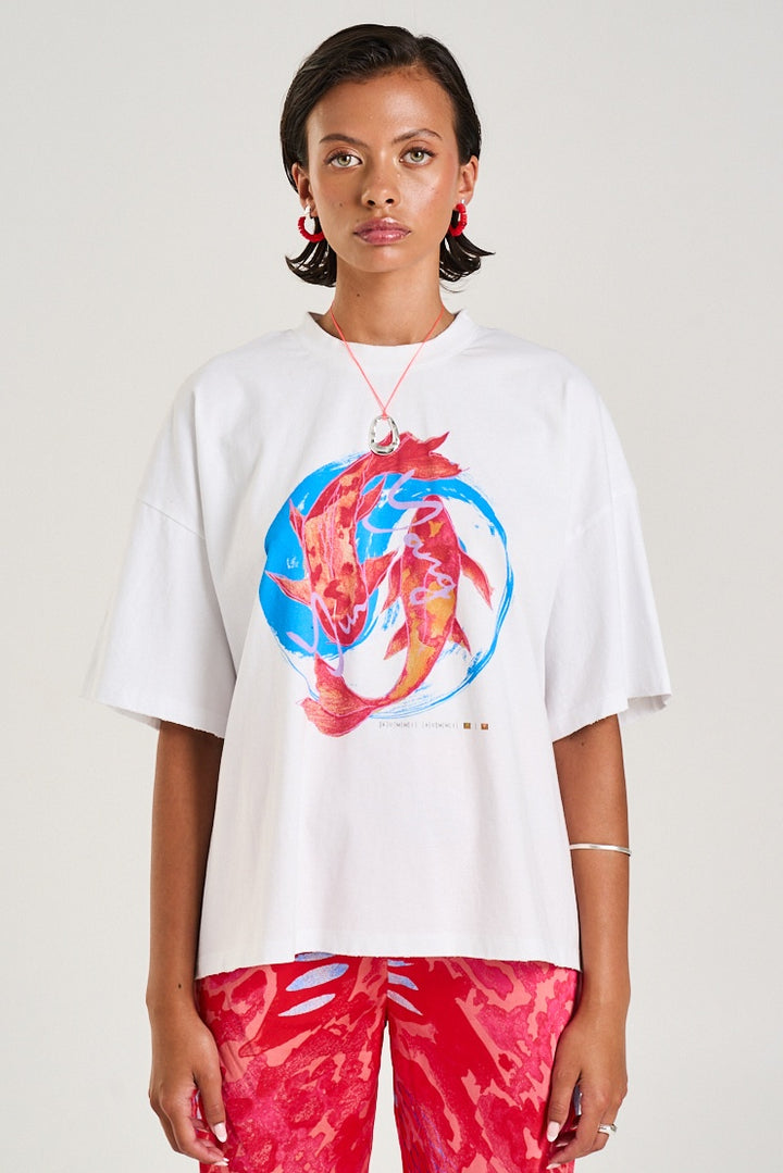 SUMMI SUMMI Womens Band Tee in White with Koi Print