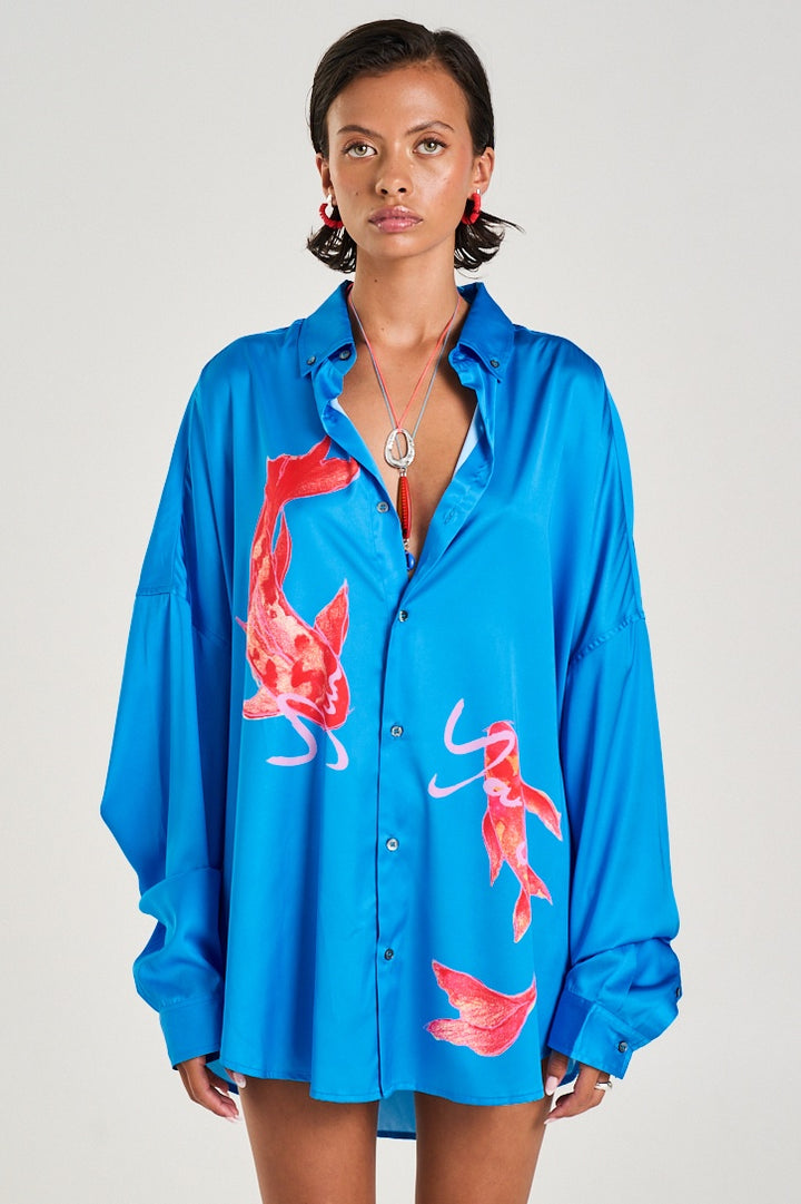 SUMMI SUMMI Womens Long Sleeve OS Shirt in Koi Print