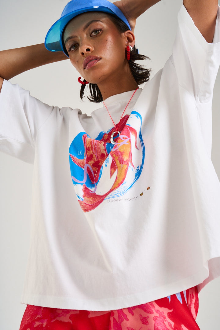 SUMMI SUMMI Womens Band Tee in White with Koi Print