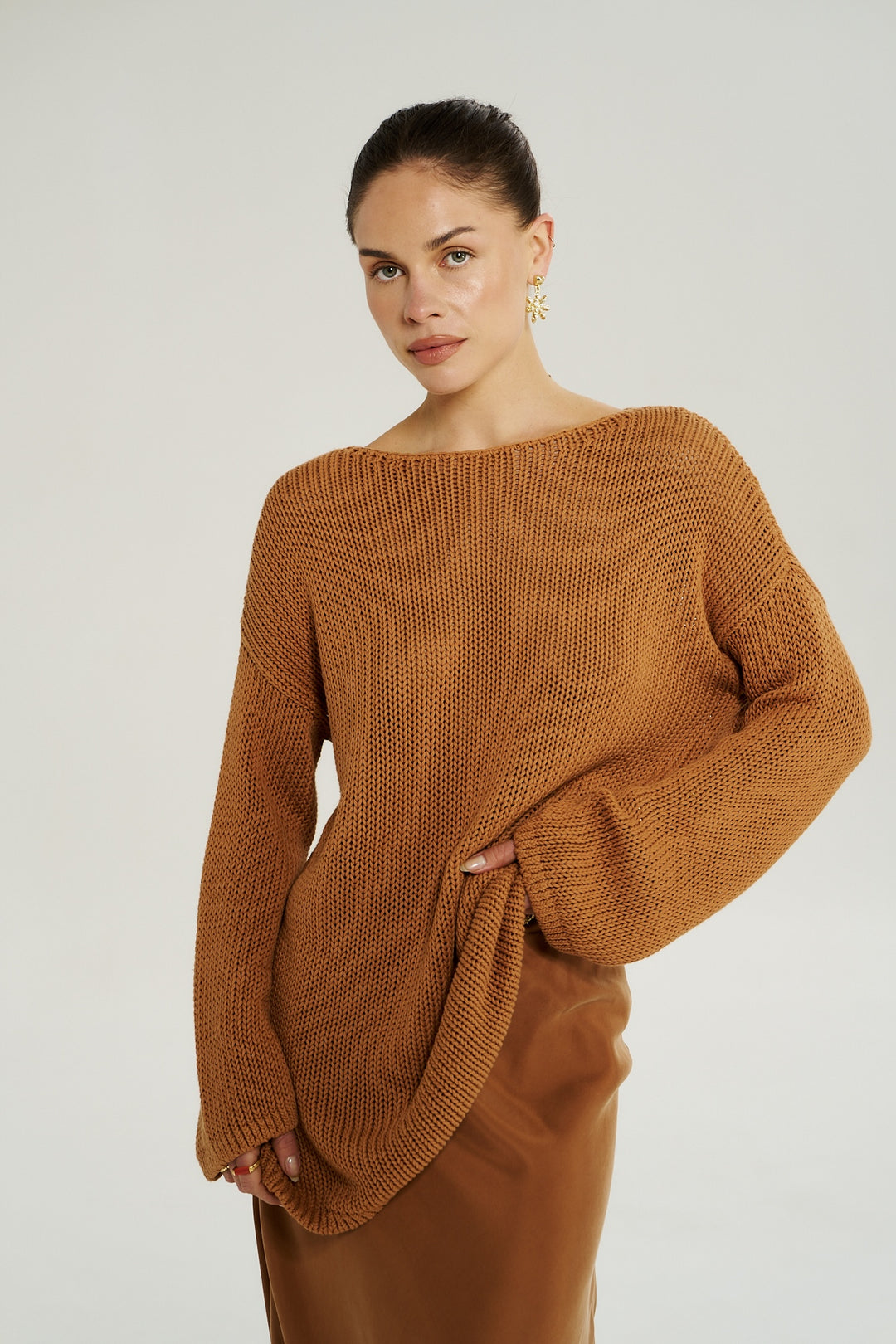 SUMMI SUMMI Womens Bell Long Sleeve Knit in Toffee, WOMENS KNITS & SWEATERS, SUMMI SUMMI, Elwood 101