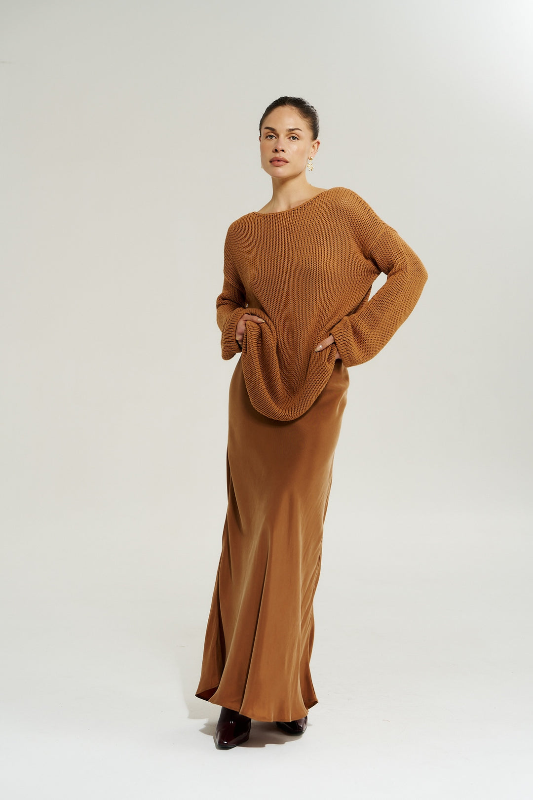 SUMMI SUMMI Womens Bell Long Sleeve Knit in Toffee, WOMENS KNITS & SWEATERS, SUMMI SUMMI, Elwood 101