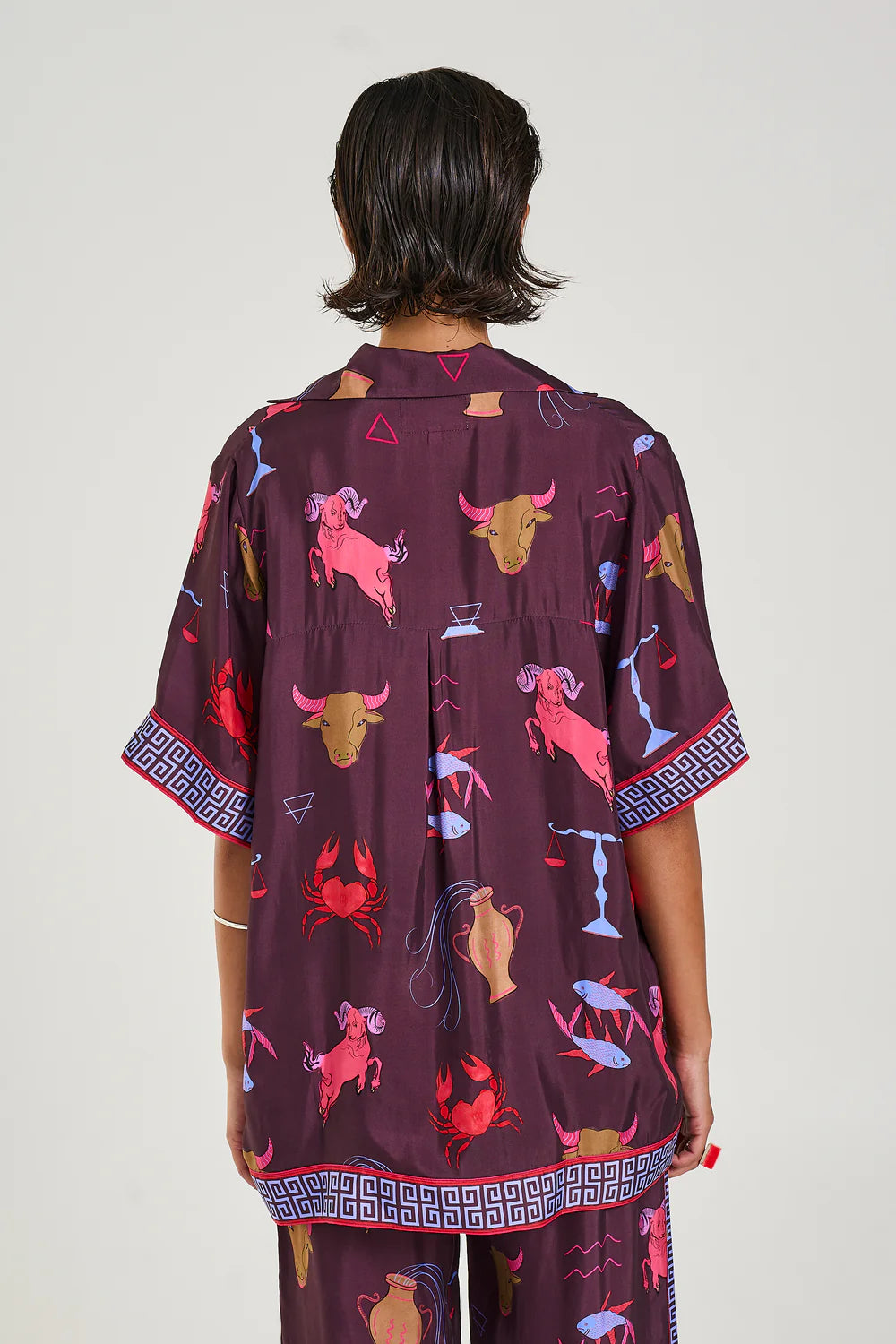 SUMMI SUMMI Womens Button Up Short Sleeve Shirt Zodiac