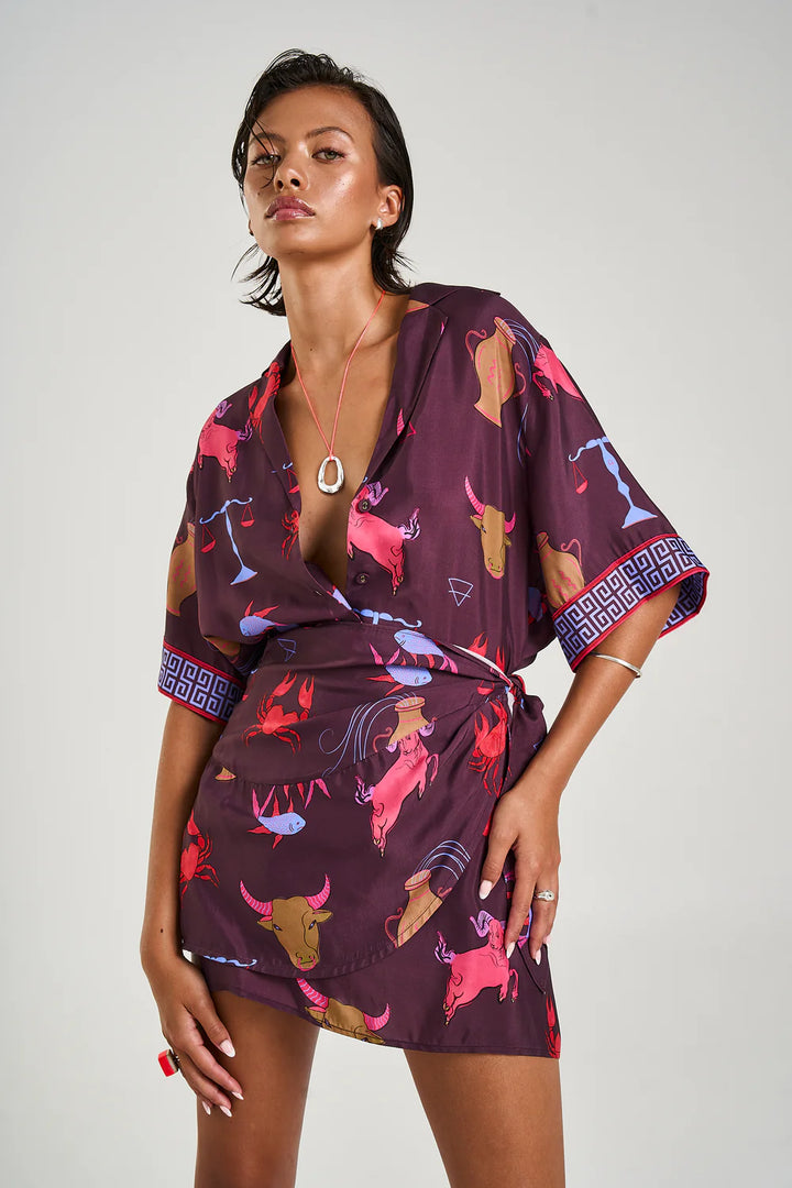 SUMMI SUMMI Womens Button Up Short Sleeve Shirt Zodiac
