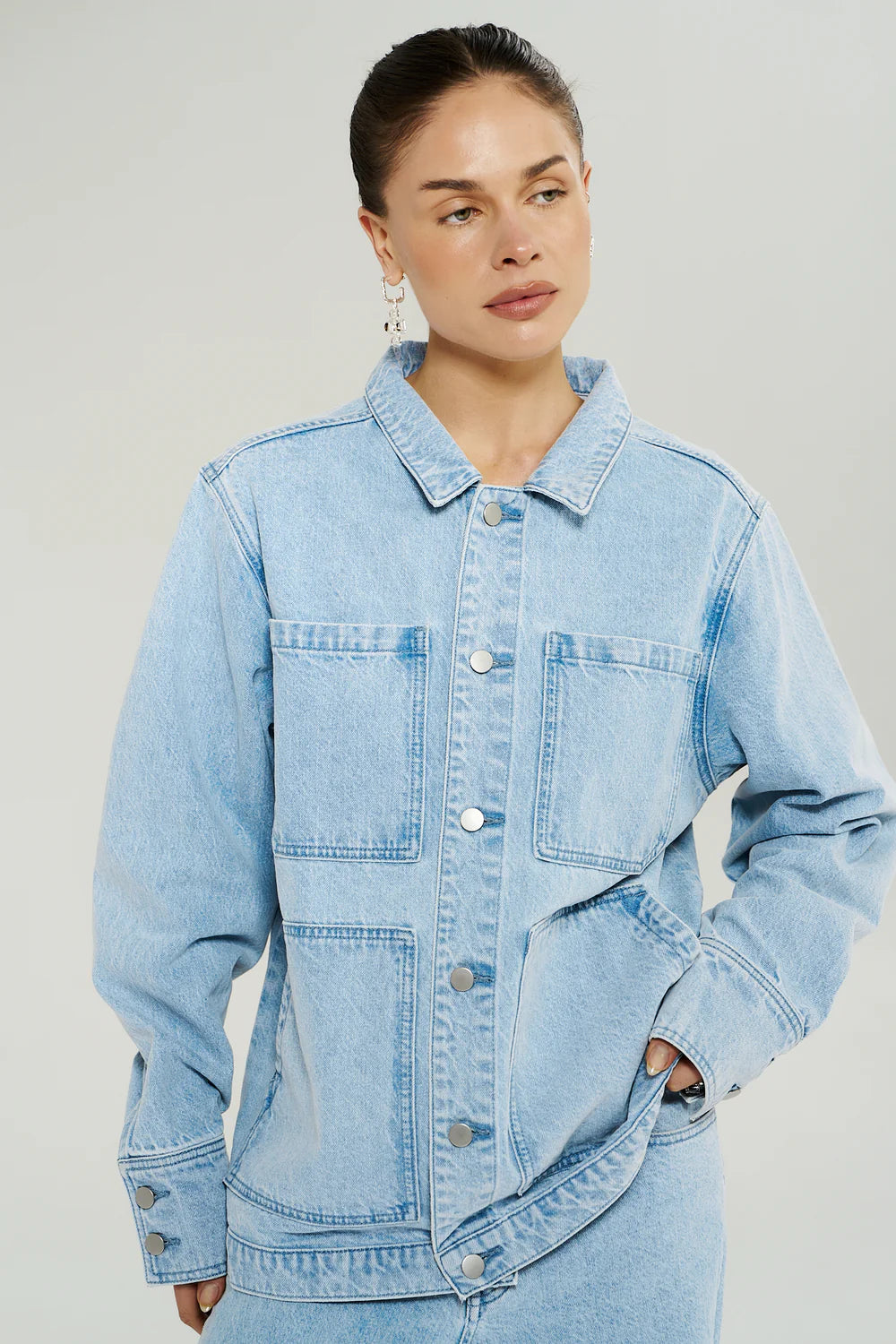 SUMMI SUMMI Womens Denim Jacket in Icel Denim, WOMENS COATS & JACKETS, SUMMI SUMMI, Elwood 101