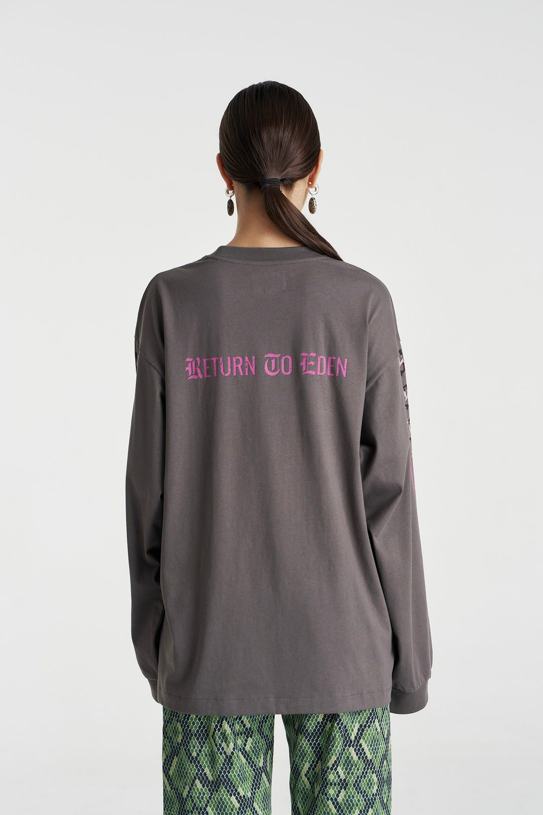 SUMMI SUMMI Womens Eden Long Sleeve Tee in Shadow, WOMENS TEES & TANKS, SUMMI SUMMI, Elwood 101