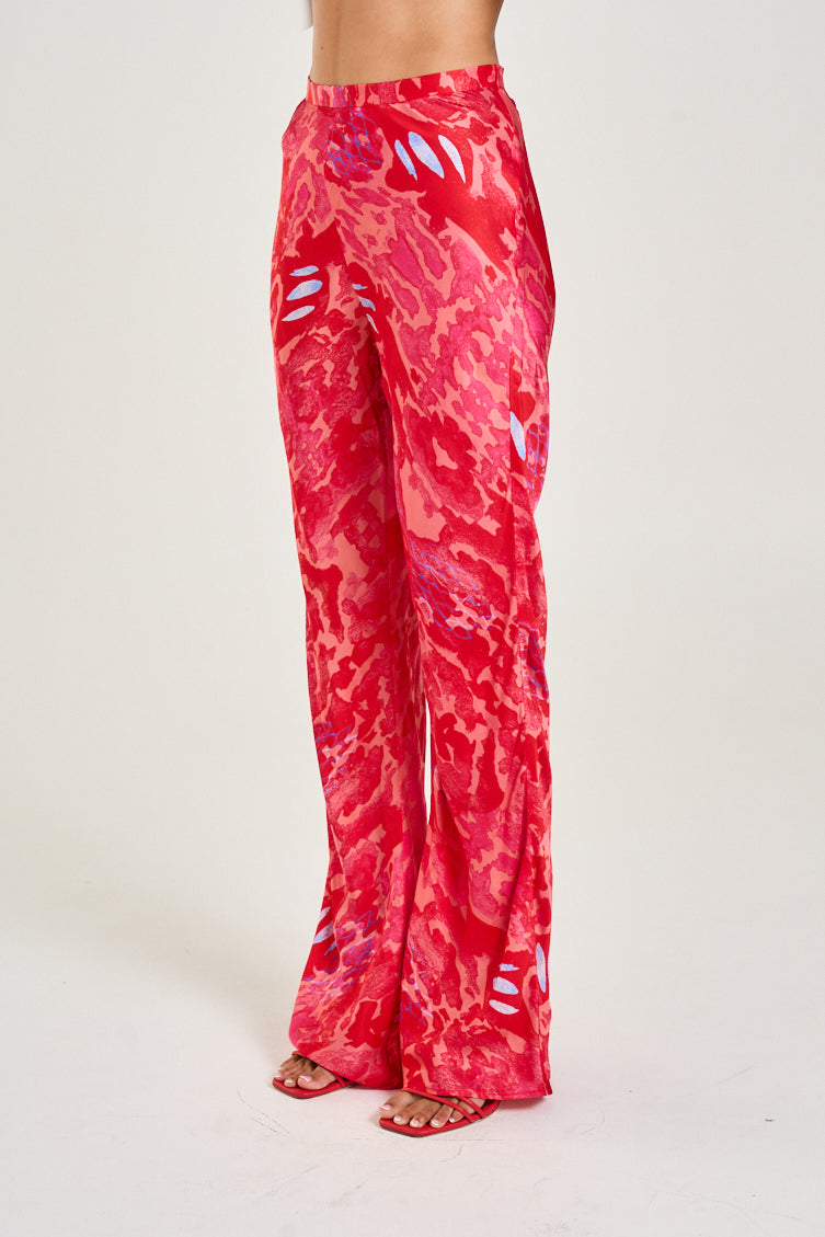 SUMMI SUMMI Womens Flare Pants in Red Cycloid Print