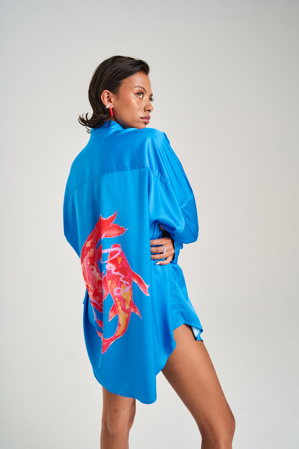 SUMMI SUMMI Womens Long Sleeve OS Shirt in Koi Print