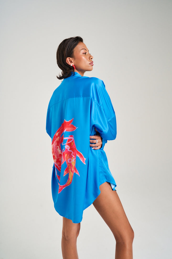 SUMMI SUMMI Womens Long Sleeve OS Shirt in Koi Print