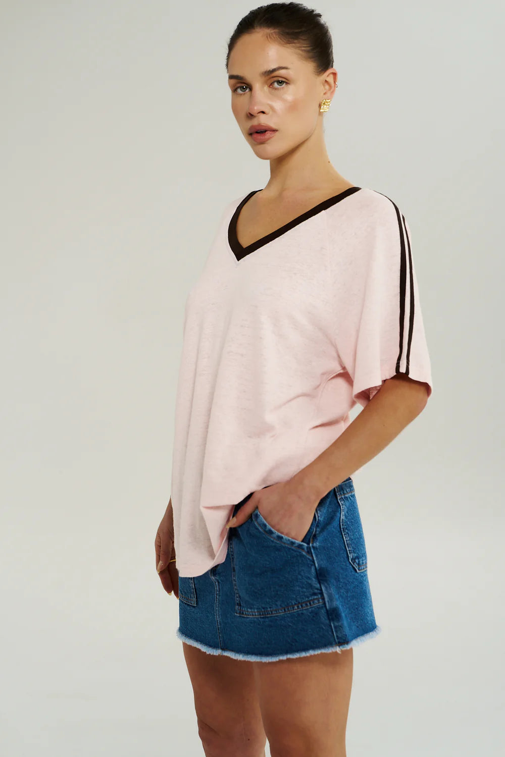 SUMMI SUMMI Womens V Neck Jersey Tee in Dusty Rose, WOMENS TEES & TANKS, SUMMI SUMMI, Elwood 101