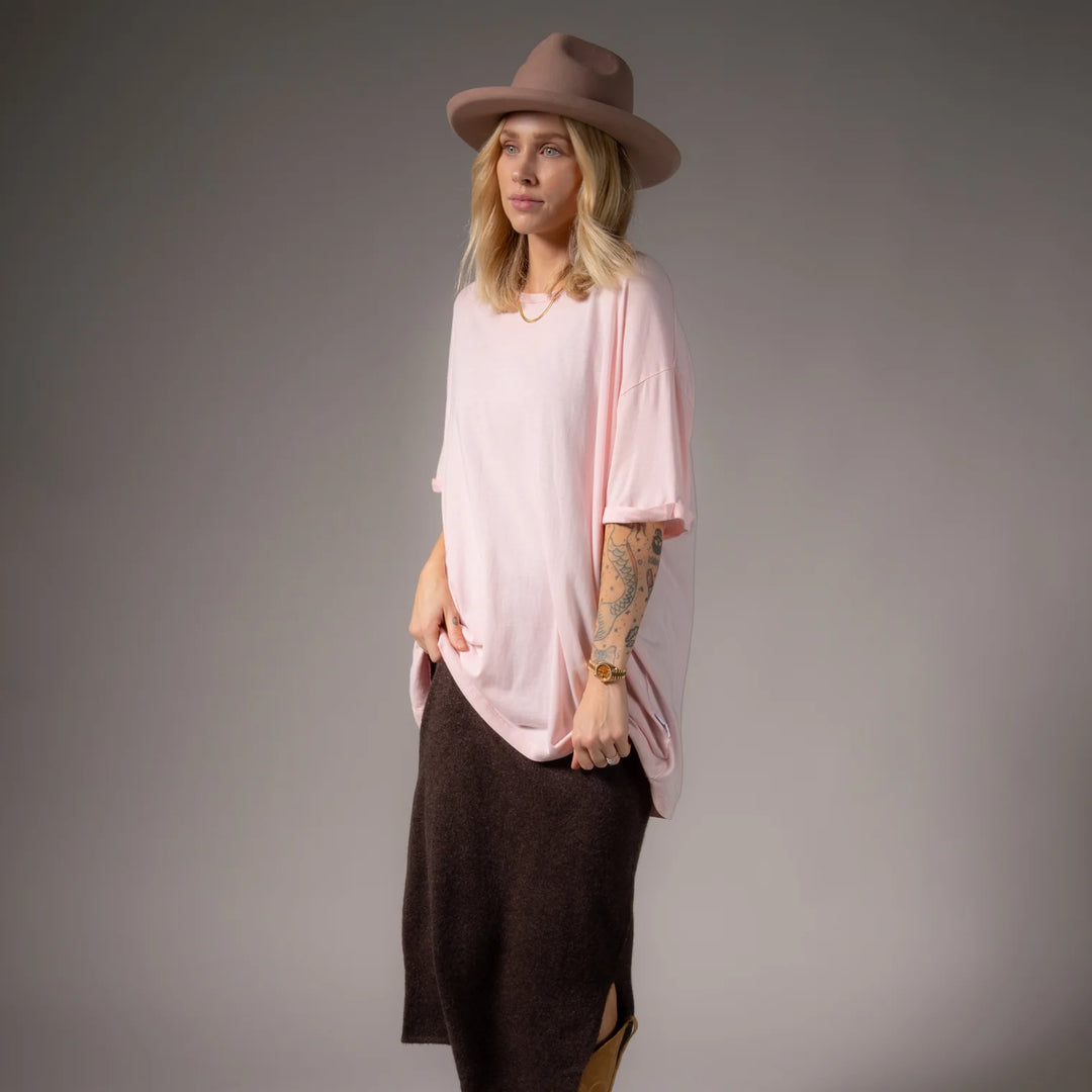 THE LAUNDRY ROOM Womens Essentials Oversized Tee in Blush Pink