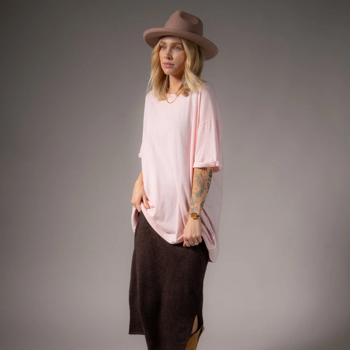 THE LAUNDRY ROOM Womens Essentials Oversized Tee in Blush Pink