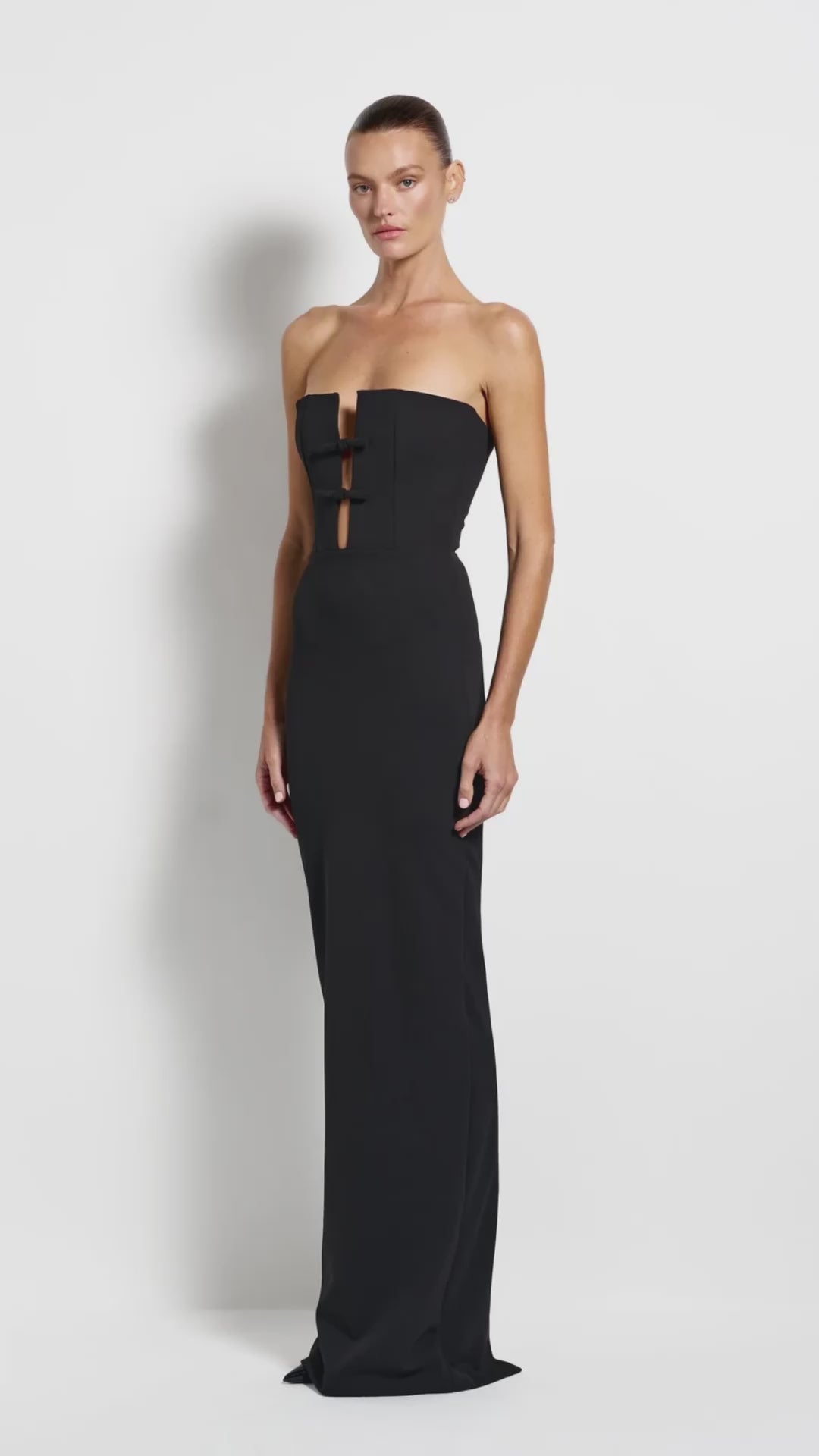 EFFIE KATS Womens Addison Gown in Cherry Red