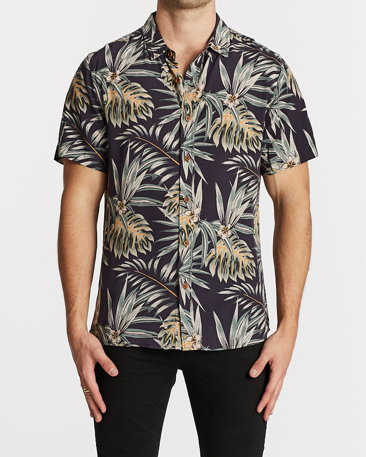 Nena Pasadena MENS MARSH STANDARD FIT SHORT SLEEVE SHIRT - FLORAL PRINT, MENS SHIRTS, NENA PASADENA, Elwood 101