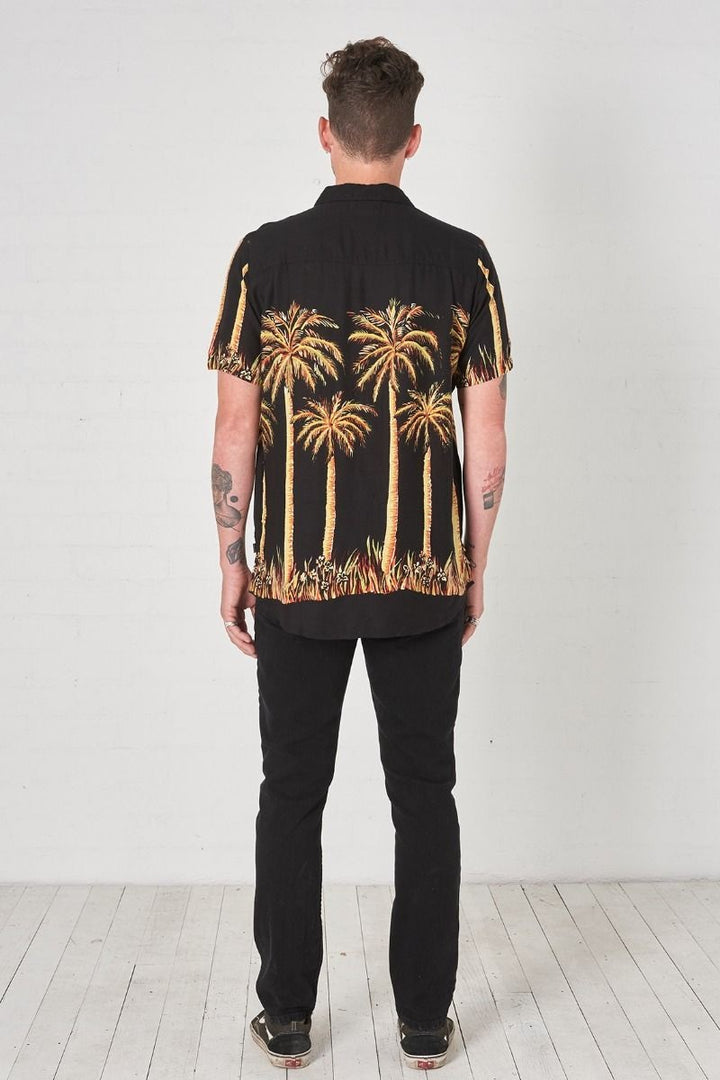 Rollas MENS BON BIG KAHUNA SHORT SLEEVE SHIRT BLACK, MENS SHIRTS, ROLLAS, Elwood 101