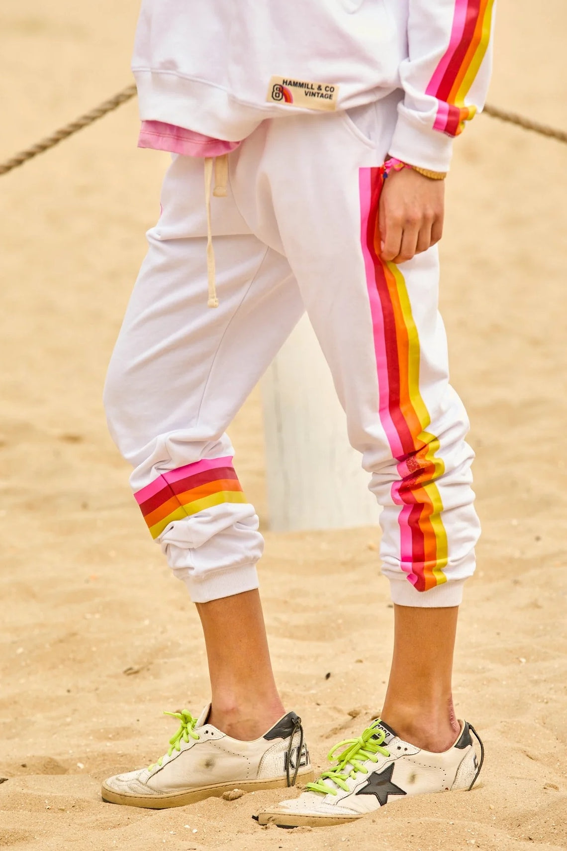 https://www.elwood101.com.au/cdn/shop/products/HAMMILL---CO-Retro-Vibes-White-Track-Pant-2-fotor_1140x.jpg?v=1694415508